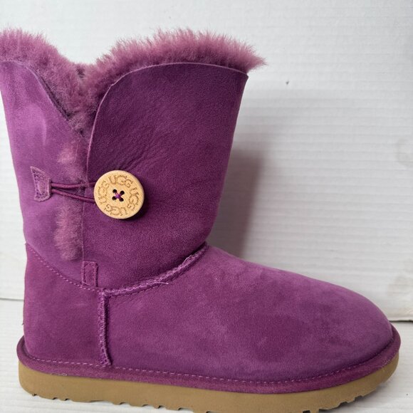 UGG Bailey Button Boot - Picture 6 of 11
